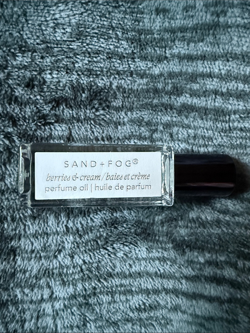 SAND+FOG Berries & Cream Perfume mini roller
